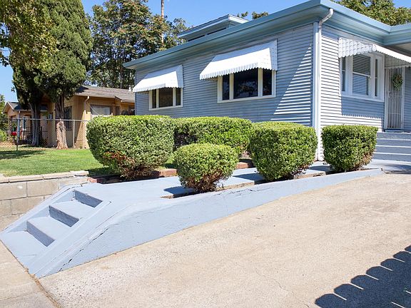 4th image of 1622 N Stanford Ave