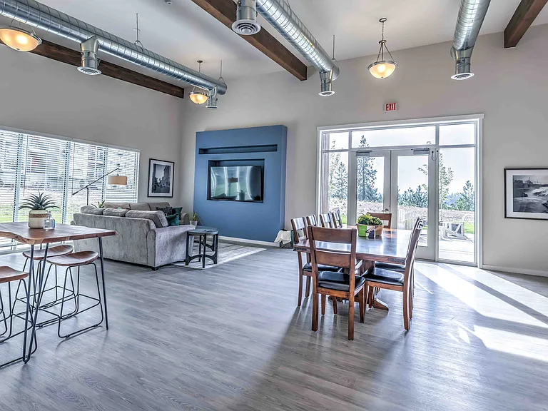City View Apartments — Photo 8