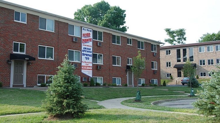 Flyer Pointe