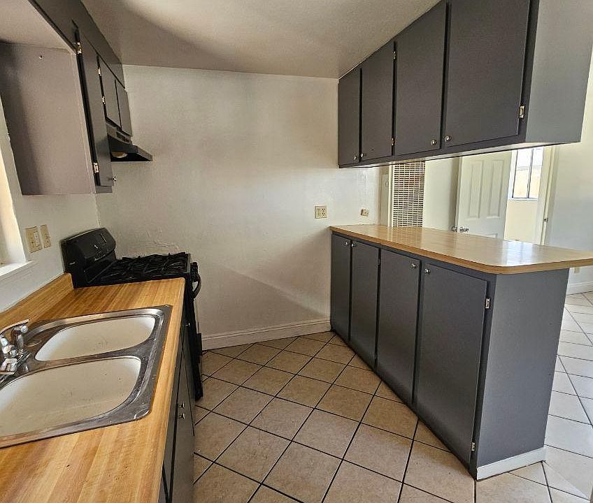 1st image of 3220-3226 N F St #3224