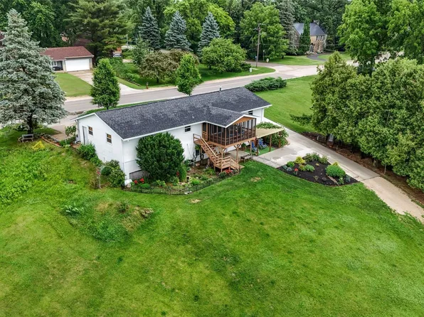 402 N Ford St, Anamosa, IA 52205