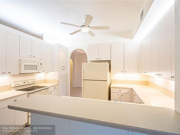 4th image of 7804 Exeter Blvd #7804