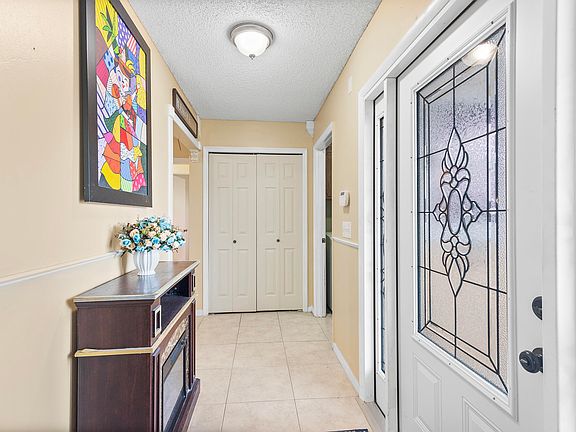 4th image of 2044 SW Idaho Lane