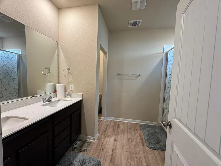 113 Queen Anne Dr — Photo 4