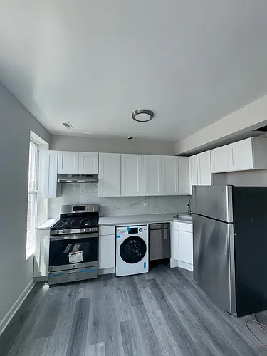 1626 S Throop St #3F Photo 1