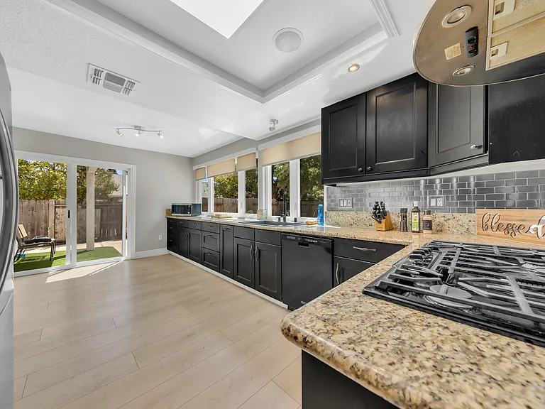 8024 Caymus Dr — Photo 48