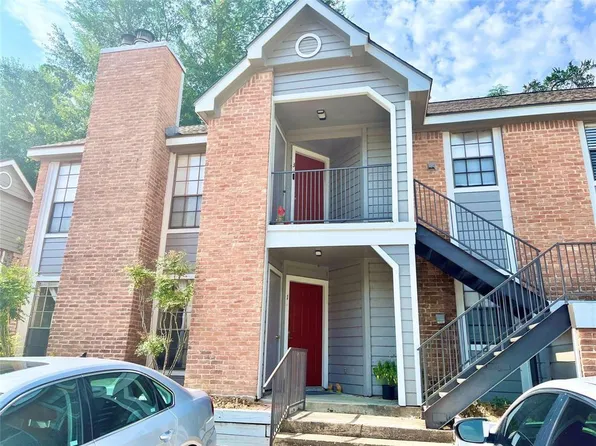 2401 Sycamore Avenue #D5, Huntsville, TX 77340