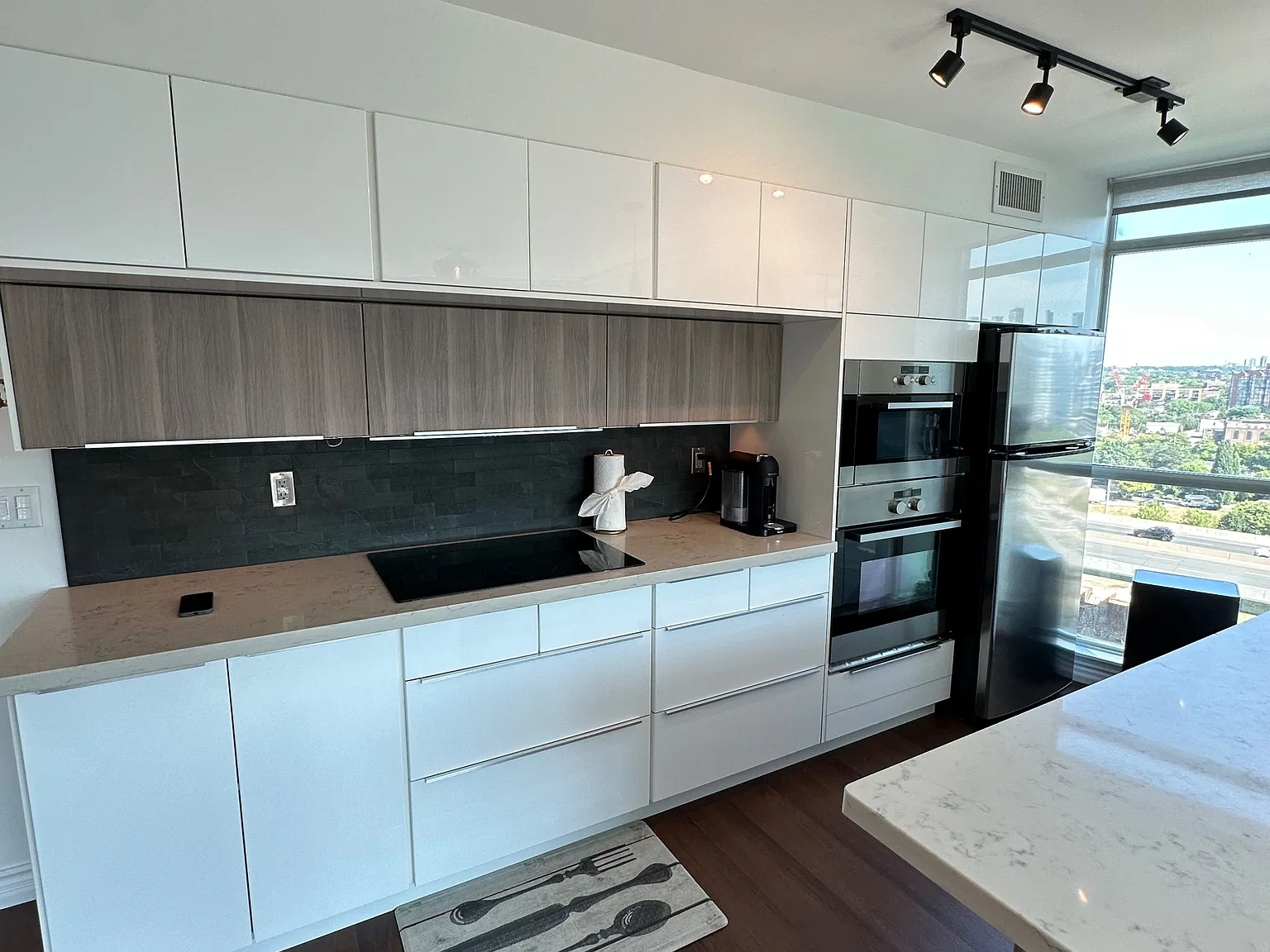 219 Fort York Blvd — Photo 4
