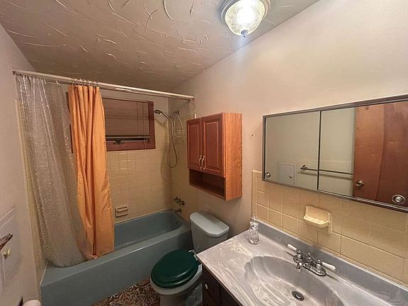 4th image of 145 Crandon Blvd #2