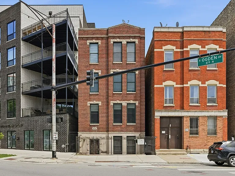 619 N Racine Ave #1 — Photo 1