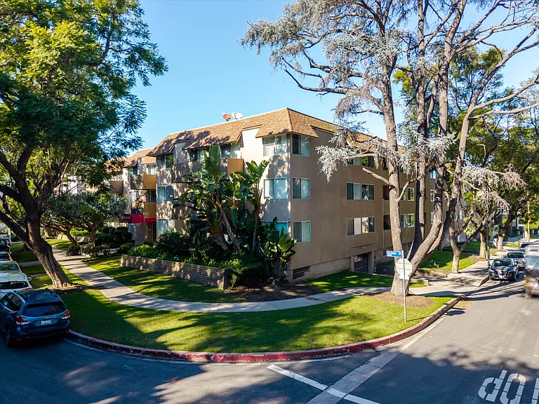 14141 Dickens St #211 — Photo 25