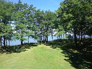 3rd image of 307 Edgewater Dr