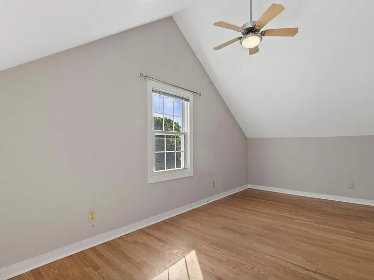 4918 N Berkeley Blvd — Photo 26
