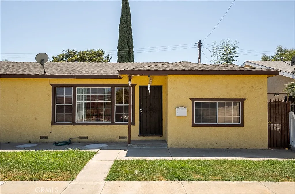 3 bed, 1254 sqft, $3,300 — Photo 1