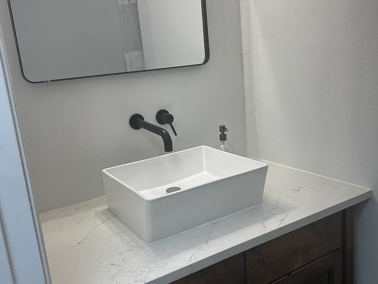 1008 Alamo Rd — Photo 2