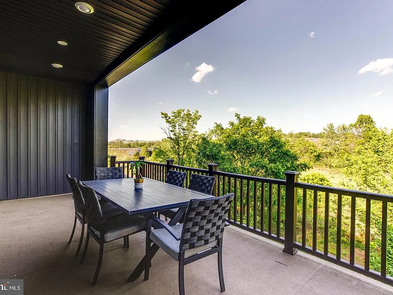 2631 Velocity Rd — Photo 21