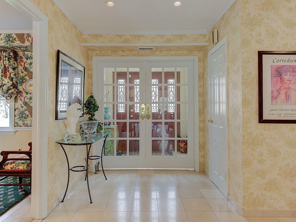 590 Bryant Ave, Roslyn, NY 11576 MLS 3468043 Zillow