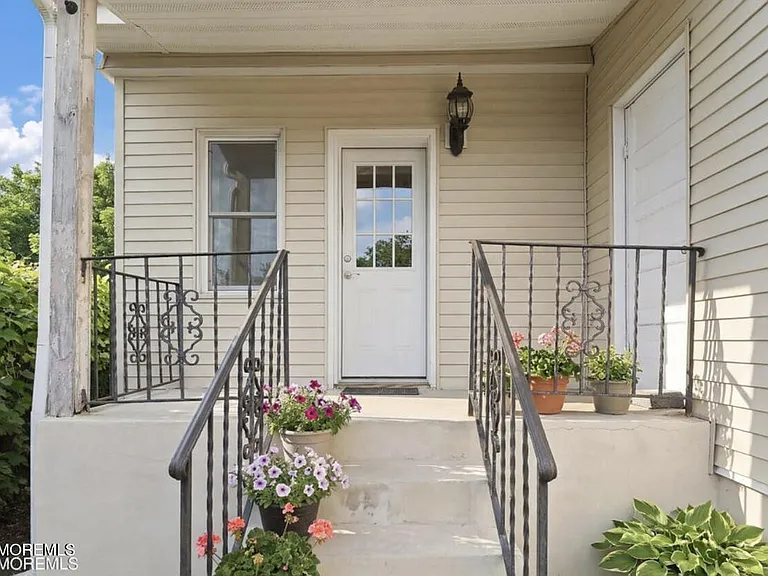 40 Twilight Ave #1 — Photo 3