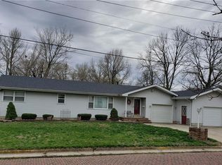 804 W North 3rd St, Shelbyville, IL 62565