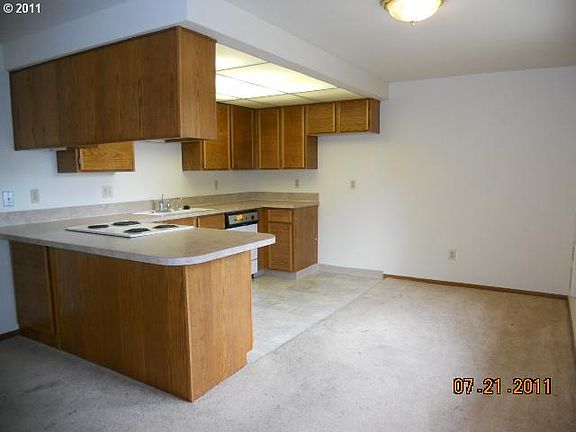 2nd image of 903 NW 132nd St APT A