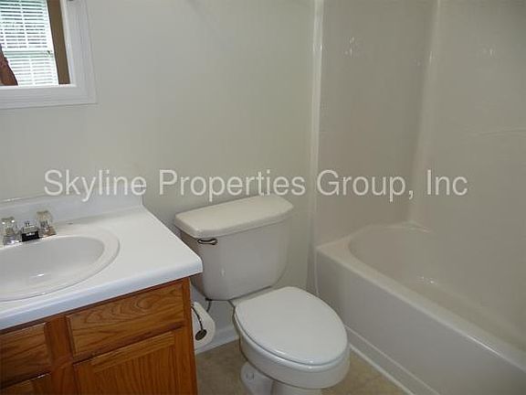 5th image of 265 Fox Creek Blvd