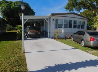 27 Gorda Way, Pt Saint Lucie, FL 34952