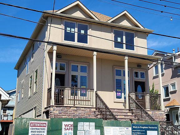 3rd image of 125 Grimsby St