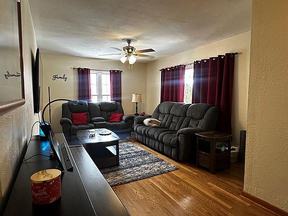 4th image of 1509 Oak Forest Rd