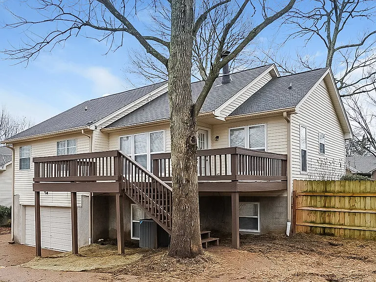101 Digby Ct — Photo 17