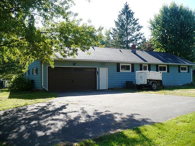 1st image of 123 N Eaton Ave