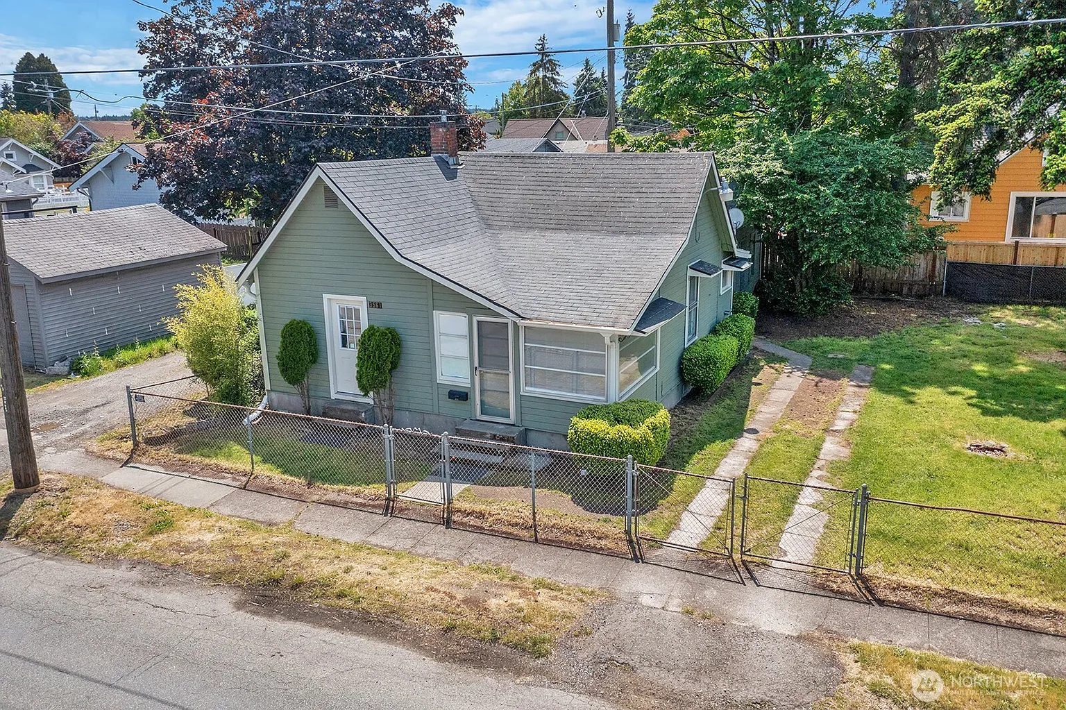 3561 E I Street photo 1