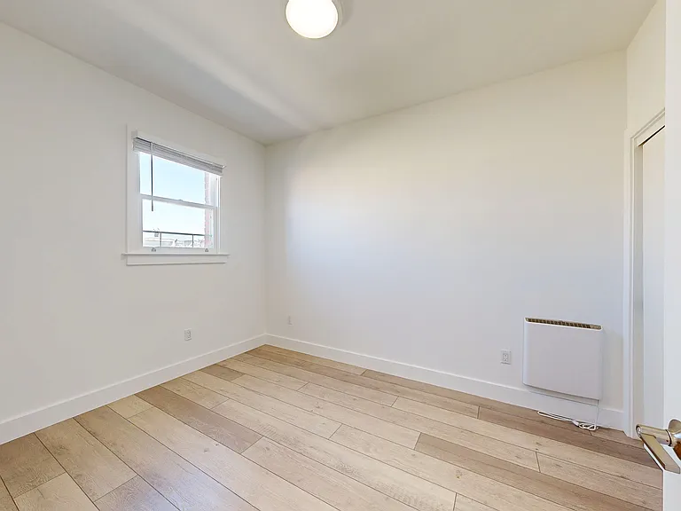 2 Guerrero St #301 — Photo 4