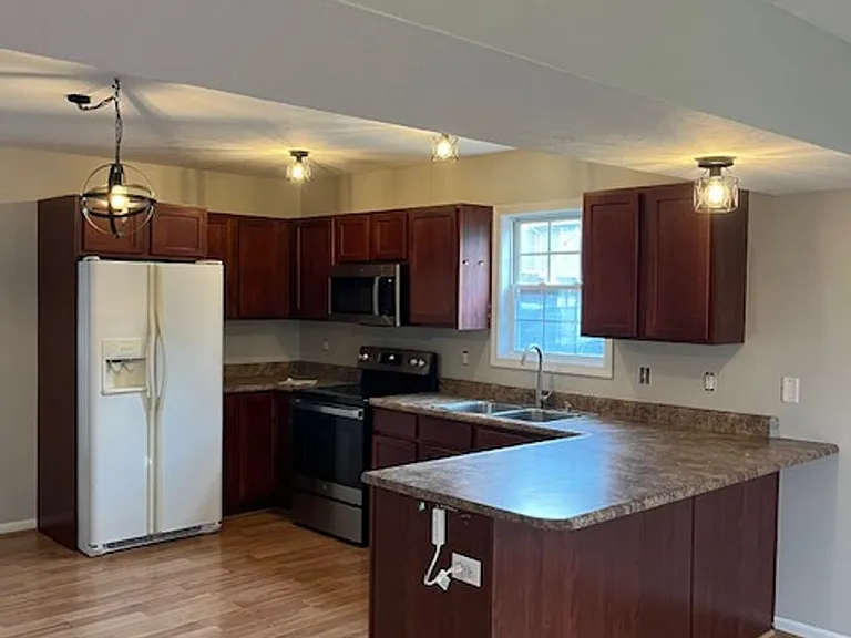 2442 S Woolery Mill Dr — Photo 4