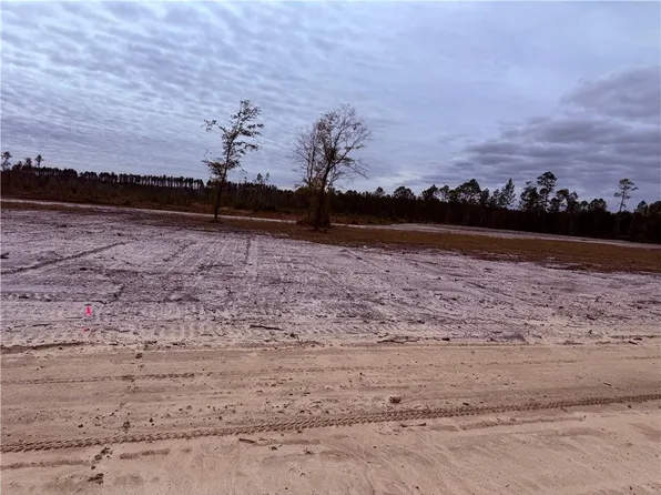 13 Wiregrass Ln, Waycross, GA 31501