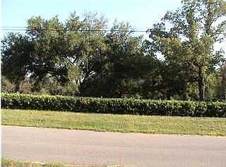 2nd image of 2881 Mandeville Ln