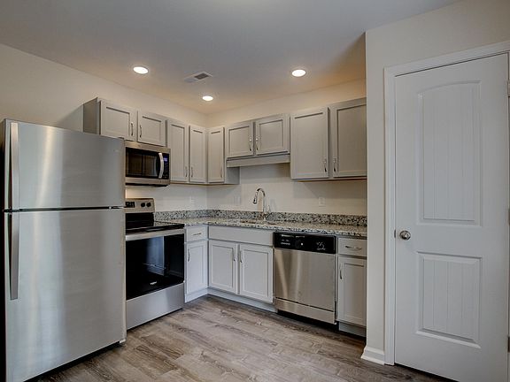 4th image of 3277 Tower Dr Unit F-h