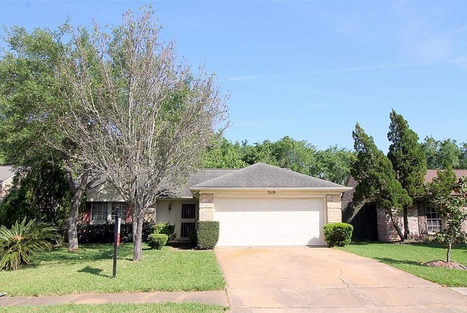 1st image of 3119 E Heatherock Cir