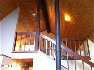 5th image of 155 SE Harbor Ave