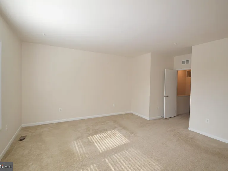 20508 Milbridge Ter — Photo 21