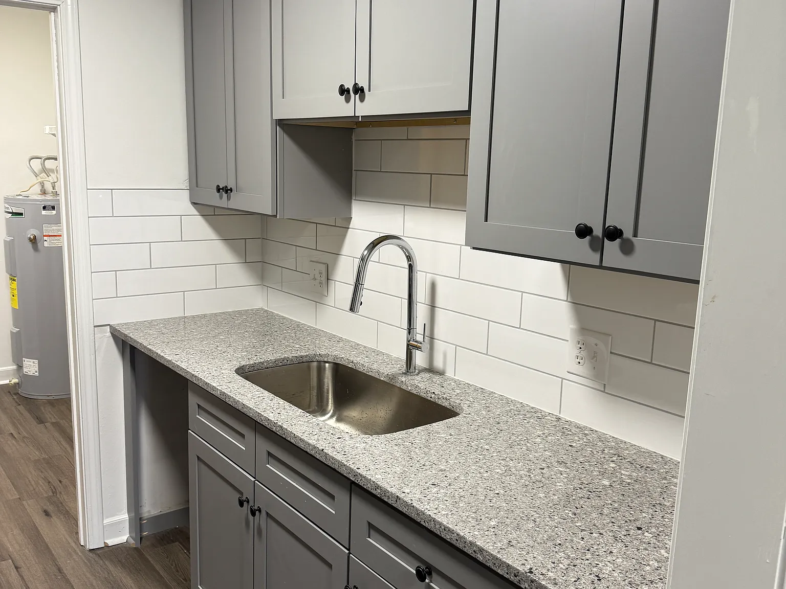 2 bed, 960 sqft, $1,350 — Photo 1