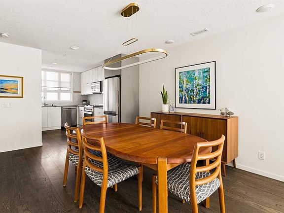 5th image of 1719 E 9a St SW #129
