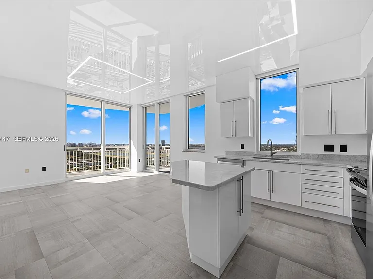 1745 Hallandale Beach Blvd #Penthouse 05W — Photo 17