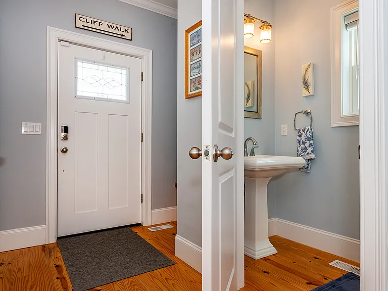 19 Eustis Ave — Photo 8