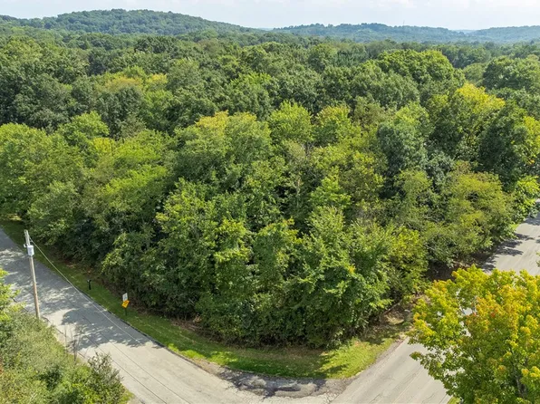 664 Bradford Park Rd #B-100, Baden, PA 15005