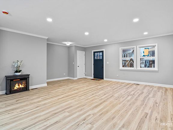 4th image of 1932 S 23rd Ave
