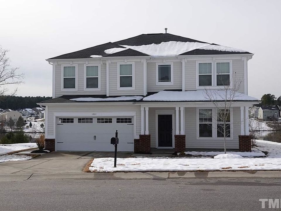 1st image of 1201 Whispering Oak Ln