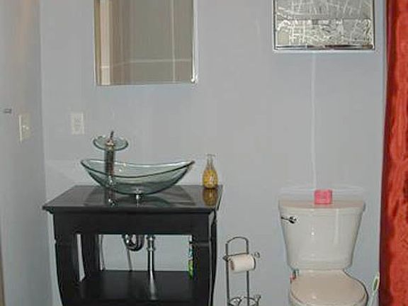 5th image of 625 Washington St