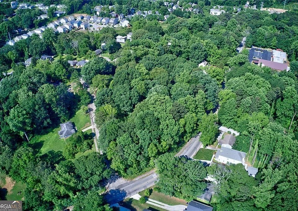 1st image of 995 Custer Ave SE