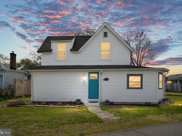 319 Marshall Ave, Colonial Beach, VA 22443