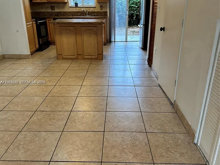 551 NW 82nd Ave #502 — Photo 7